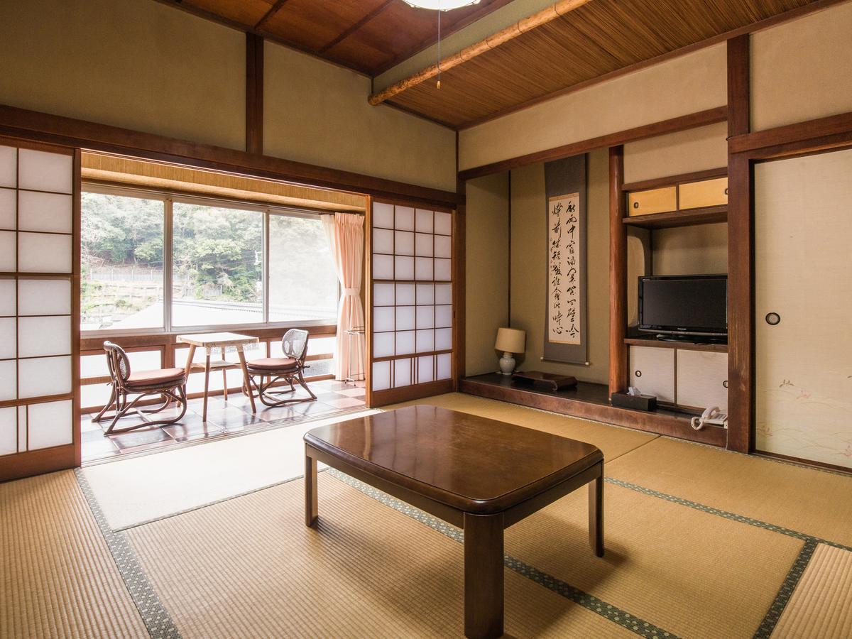 Izumiya Ryokan' Tawarayama Onsen Nagato  Bagian luar foto